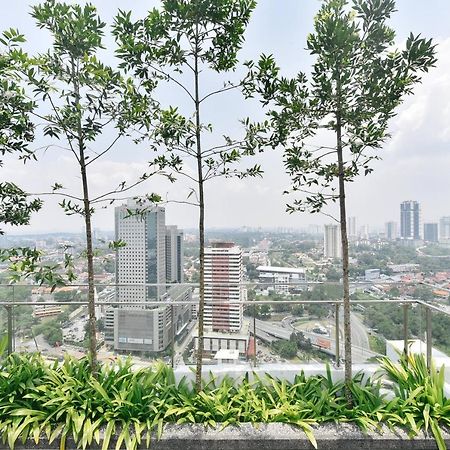 Suasana Private Suites By Subhome Johor Bahru Exterior photo