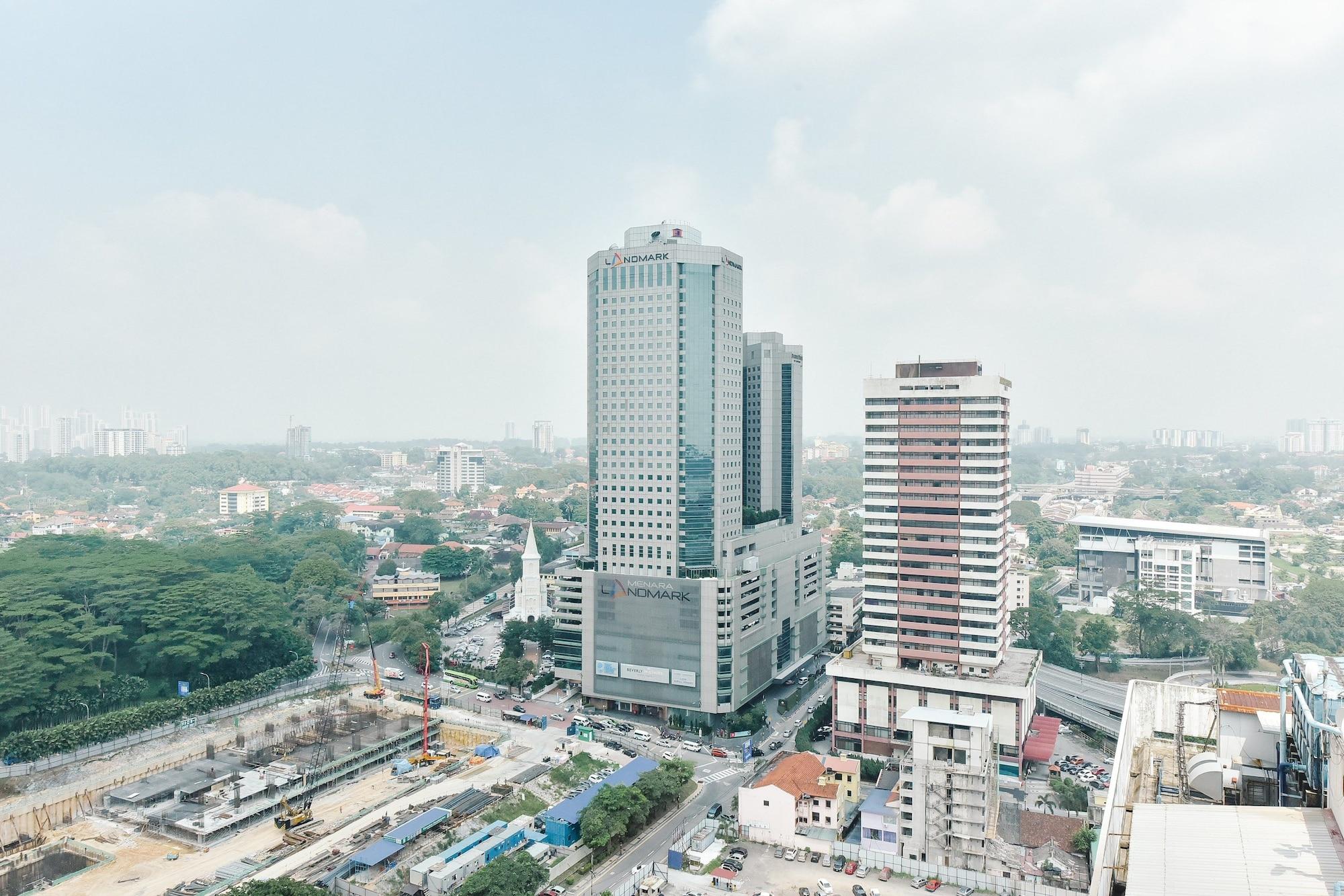 Suasana Private Suites By Subhome Johor Bahru Exterior photo